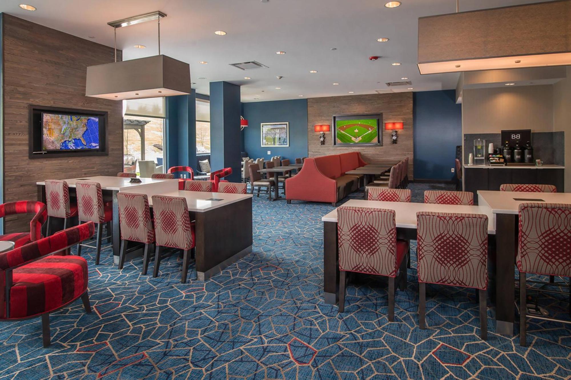Fairfield Inn & Suites By Marriott Altoona Exterior photo