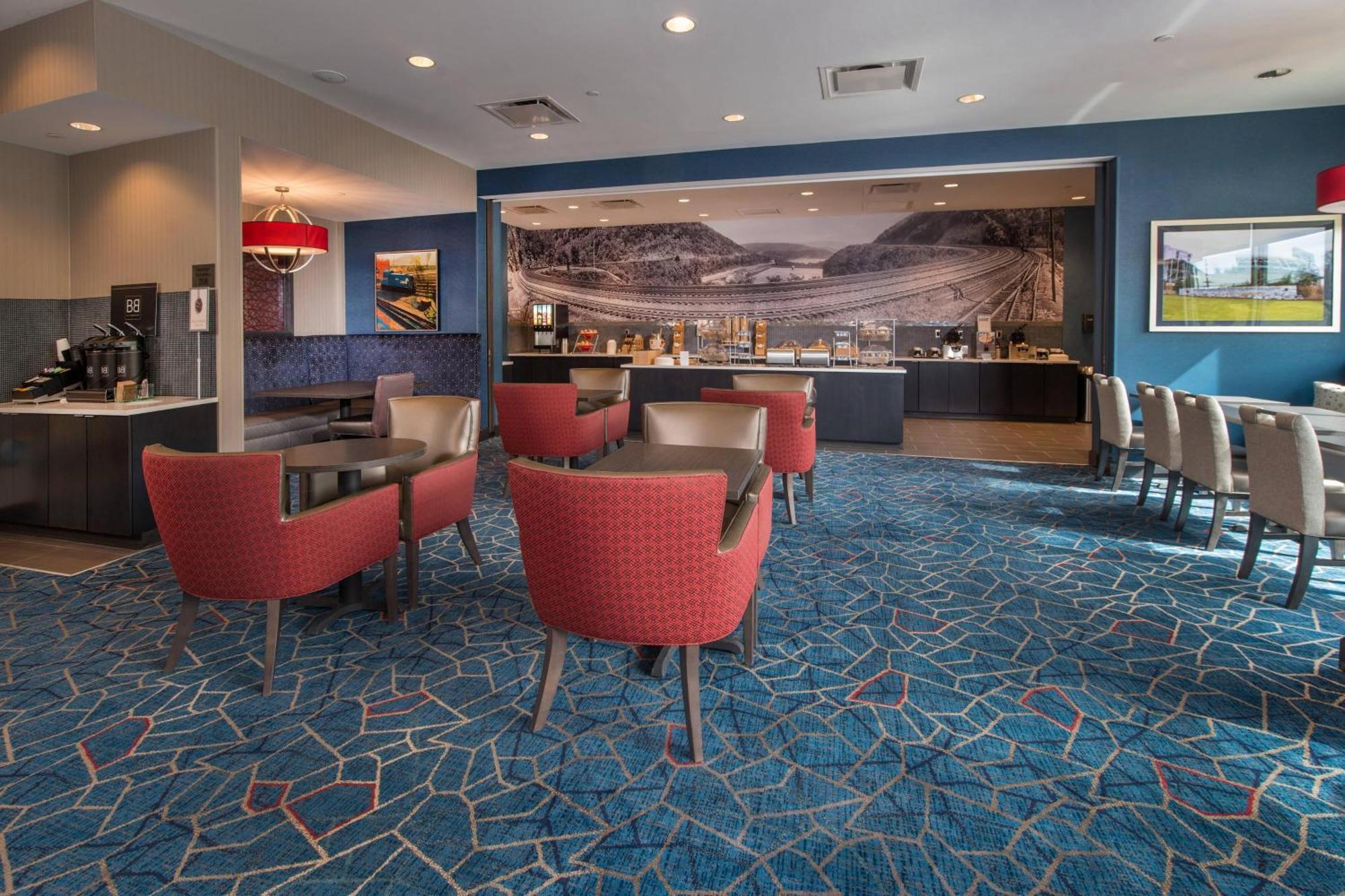 Fairfield Inn & Suites By Marriott Altoona Exterior photo