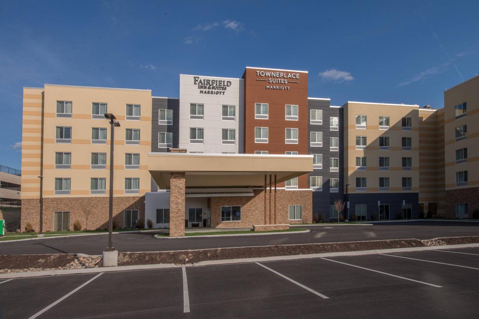 Fairfield Inn & Suites By Marriott Altoona Exterior photo