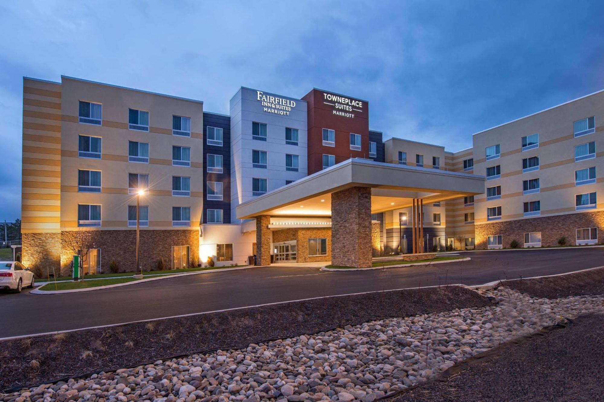 Fairfield Inn & Suites By Marriott Altoona Exterior photo