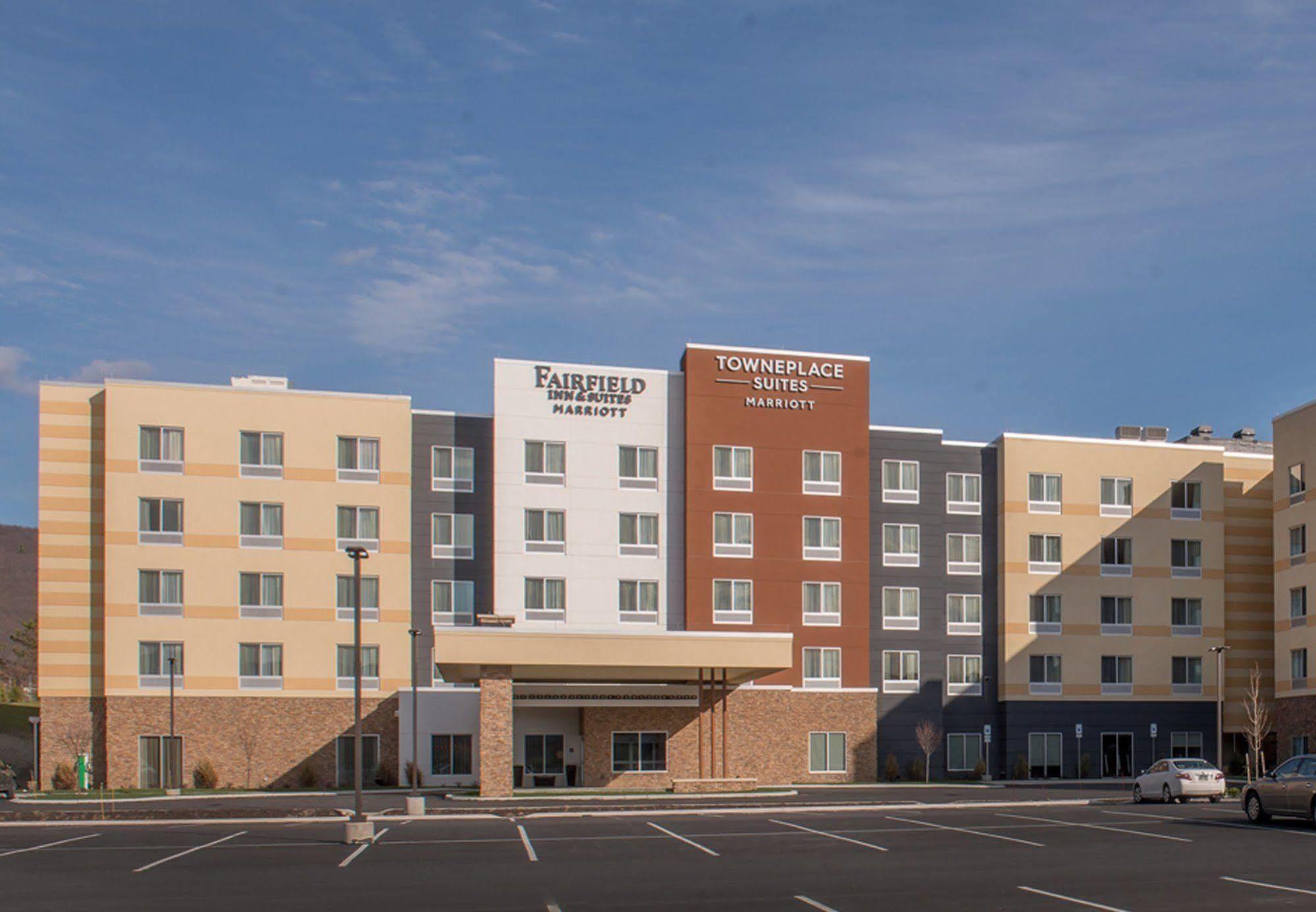 Fairfield Inn & Suites By Marriott Altoona Exterior photo